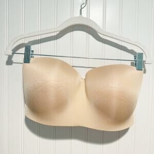 SKIMS Cream Strapless Bra